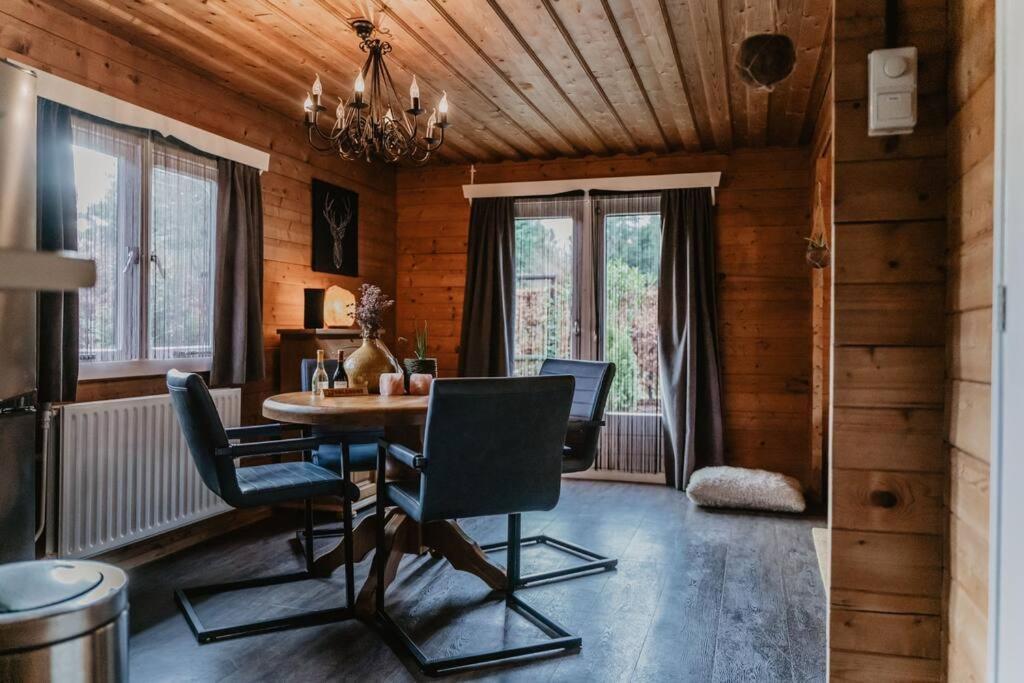 Cosy And Romantic Forest House Met Sauna Op De Veluwe 푸텐 외부 사진